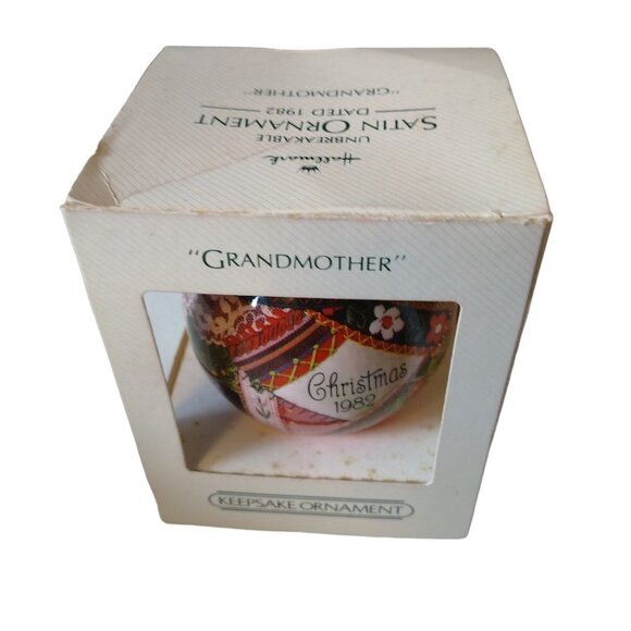 Hallmark 1982 GRANDFATHER and GRANDMOTHER Keepsake Ornaments CB2 - Picture 3 of 5